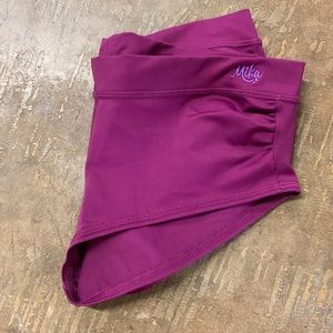 Mika workout pole dance shorty short